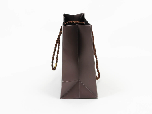 Sacos de papel personalizados com revestimento fosco Sacos de papel para compras de chocolate marrom