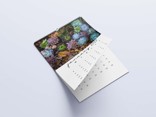 Impressão de calendário de mesa com laminação fosca 600-1000gsm Calendários de parede mensais