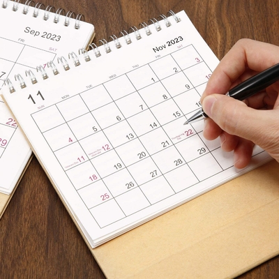 Calendário mensal de impressão 2023 1400gsm 1800gsm calendário de mesa de papelão